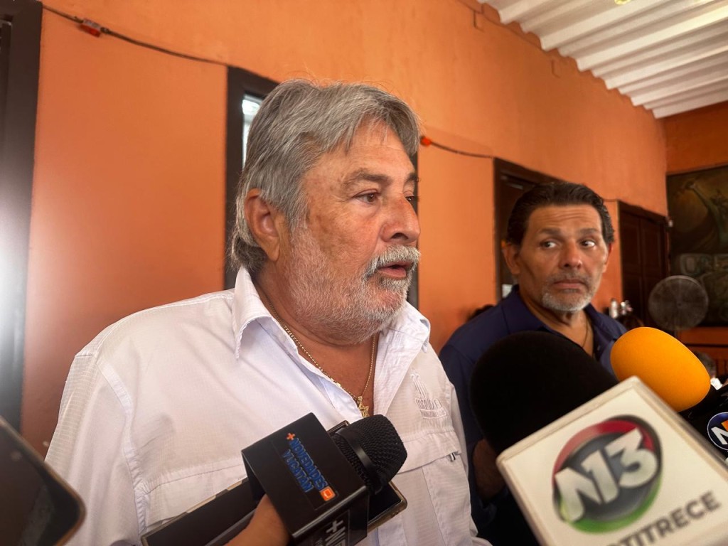 Prev&eacute;n afluencia de m&aacute;s de 50 mil visitantes en los cementerios de M&eacute;rida