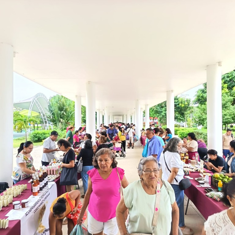 Participaron 500 productores en el Mercado Renacer del Campo, en La Plancha