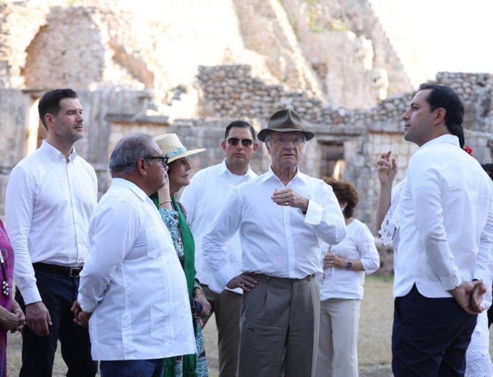 Recorren el Gobernador Mauricio Vila Dosal y los reyes de Suecia, Carlos XVI Gustavo y Silvia, la zona arqueológica de Uxmal