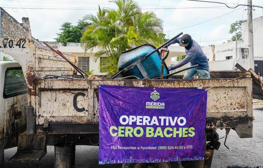 Entregan Uniformes a Trabajadores de Obras Públicas en Mérida