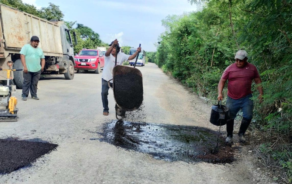 Bachean La Carretera Tizimín-Colonia Yucatán