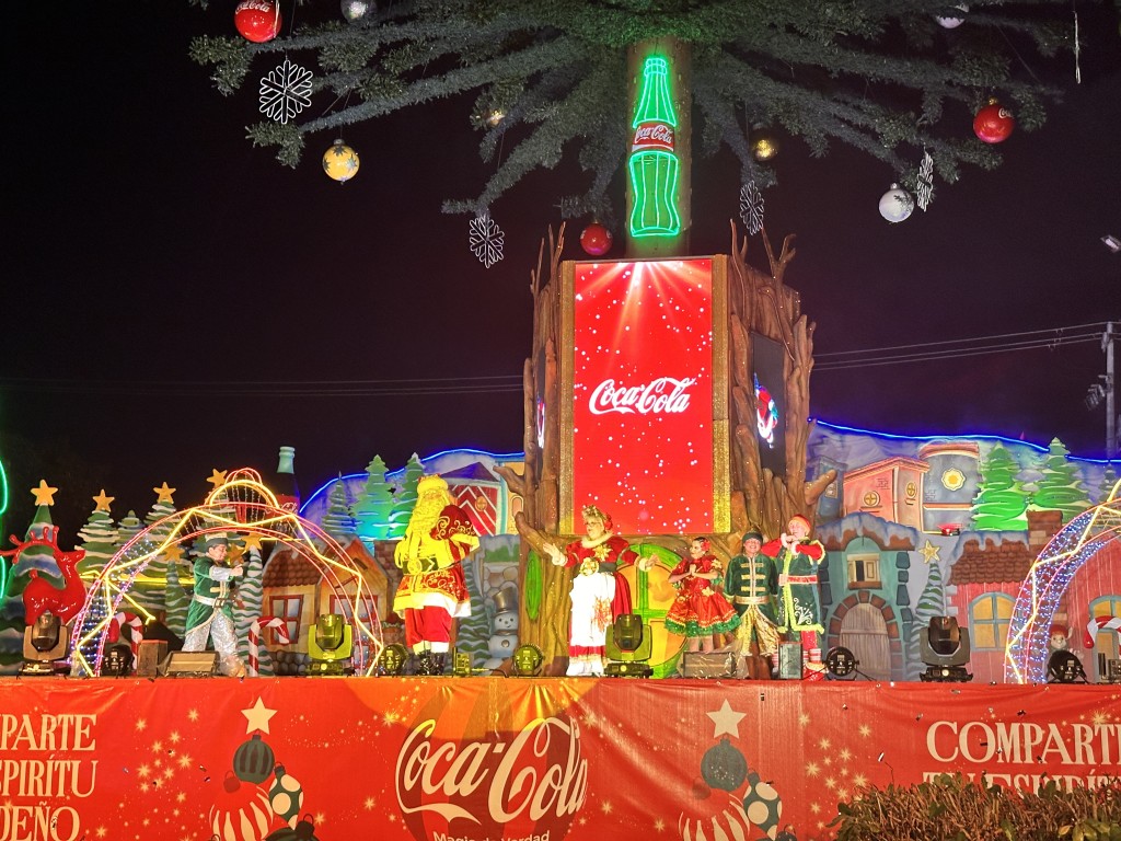 Todo listo para el encendido del Árbol de Navidad Coca-Cola en Mérida