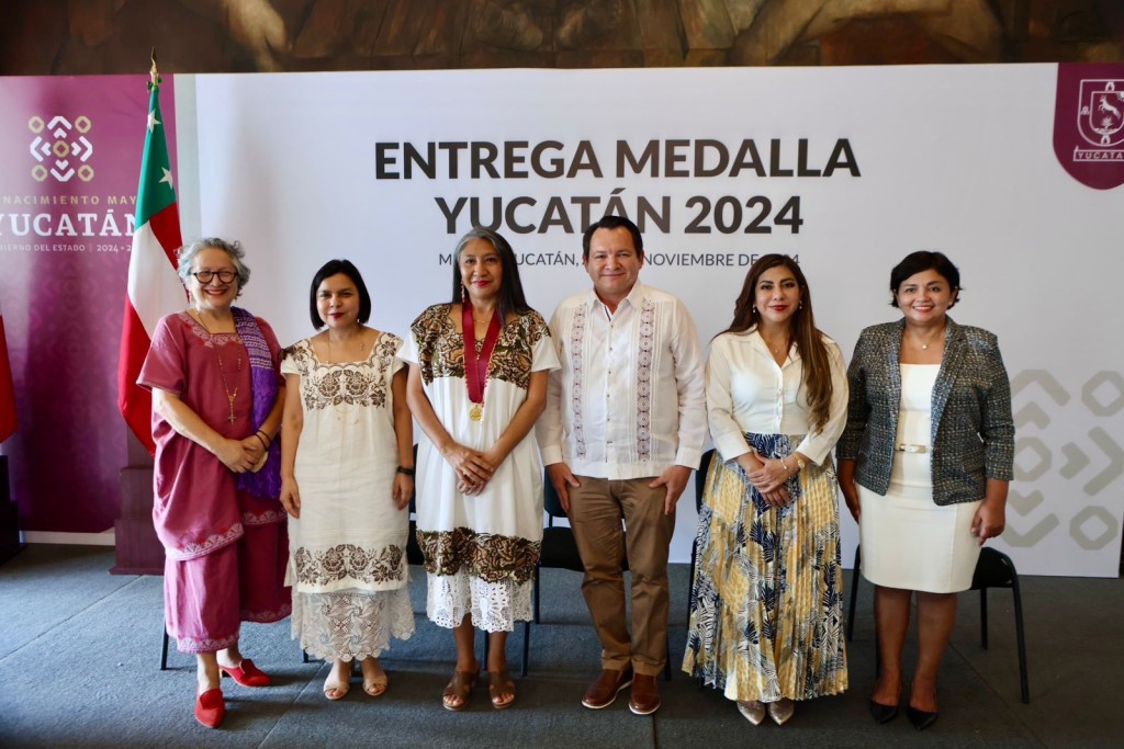 “Que nos escuchen” pide recipiendaria de la Medalla Yucatán en representación del Pueblo Maya