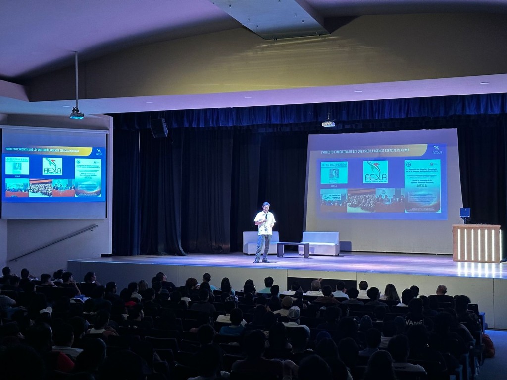 3 Realizan alumnos de la Universidad Modelo importante Congreso de Ingeniería