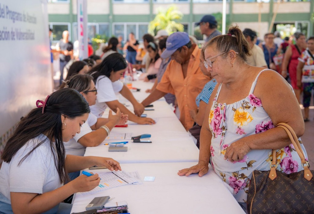 1 Continúa DIF Yucatán brindando respaldo a personas con cáncer