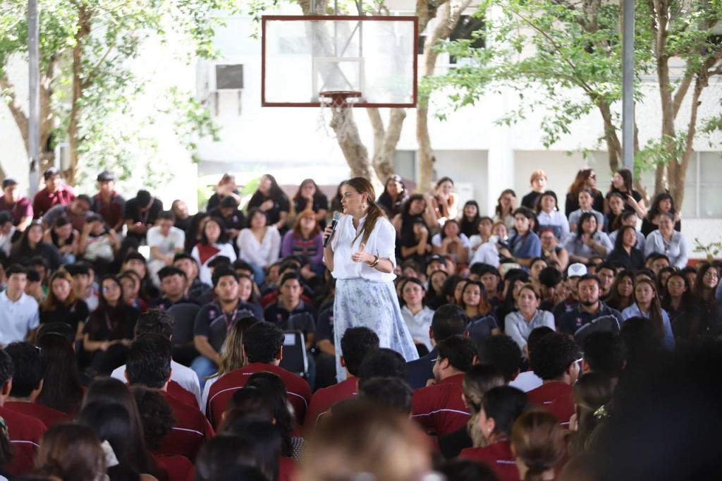1 Cuidar a las y los jóvenes, es cuidar a Mérida: Cecilia Patrón