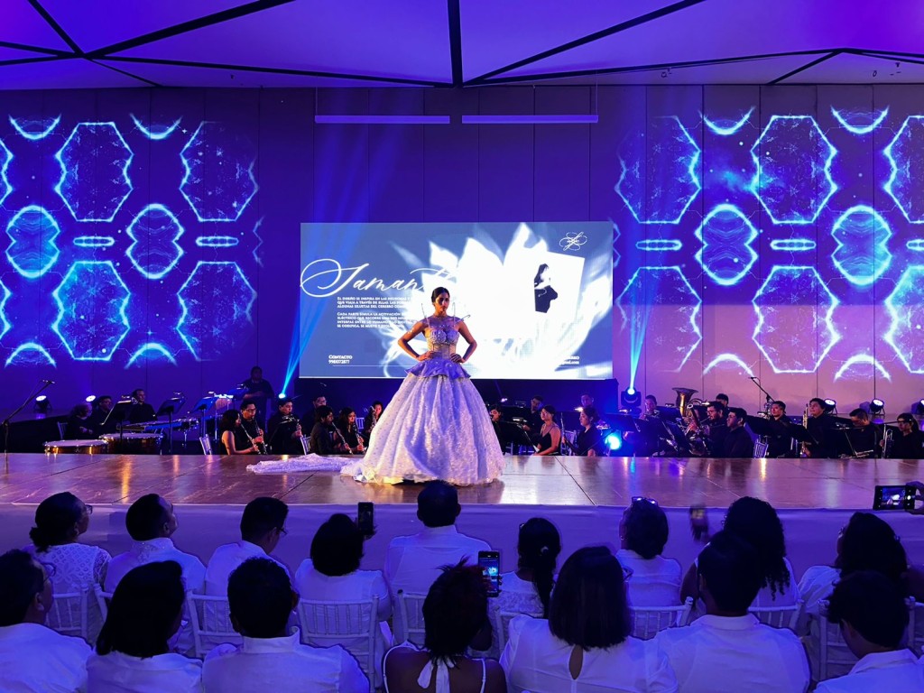 4 La Universidad Modelo da una muestra de moda consciente