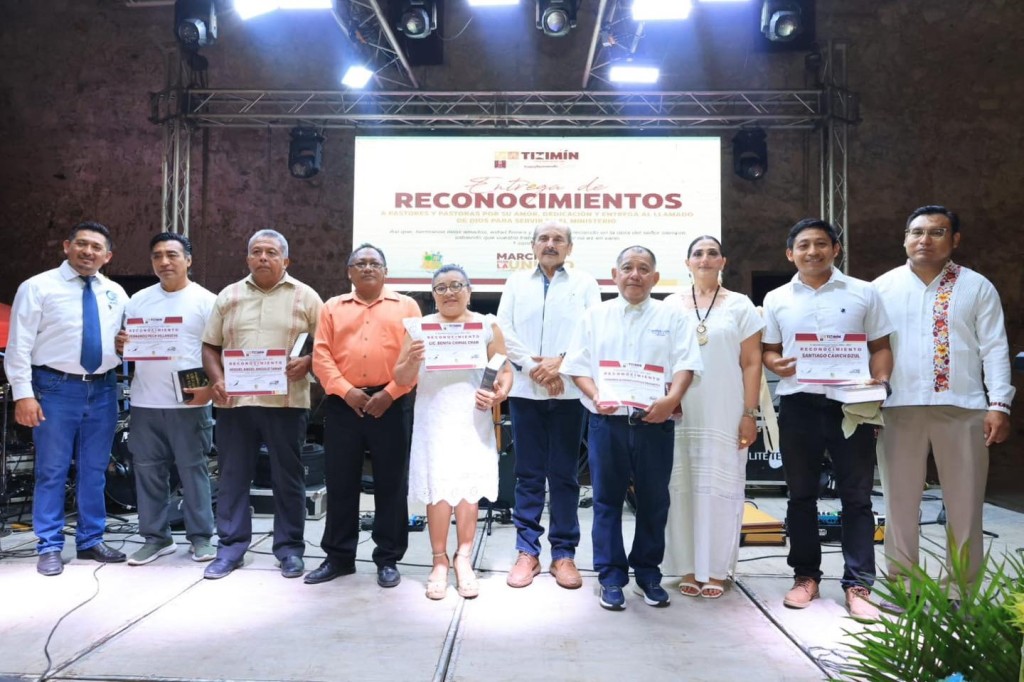 1 El gobierno de Tizimín reconoce la labor de la comunidad cristiana