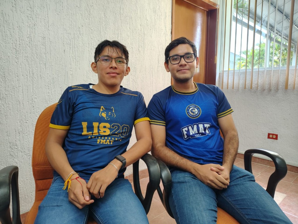 Van de intercambio 2 tizimileños a universidad de Canadá