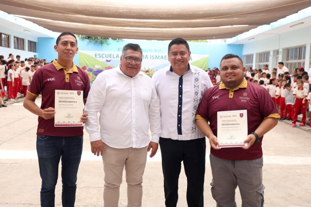 Reconocen a estudiantes que compitieron en Torneo Nacional de Futbol Escolar