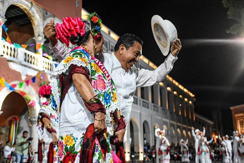 1 Celebra 43 años de identidad y tradición la Vaquería Yucateca