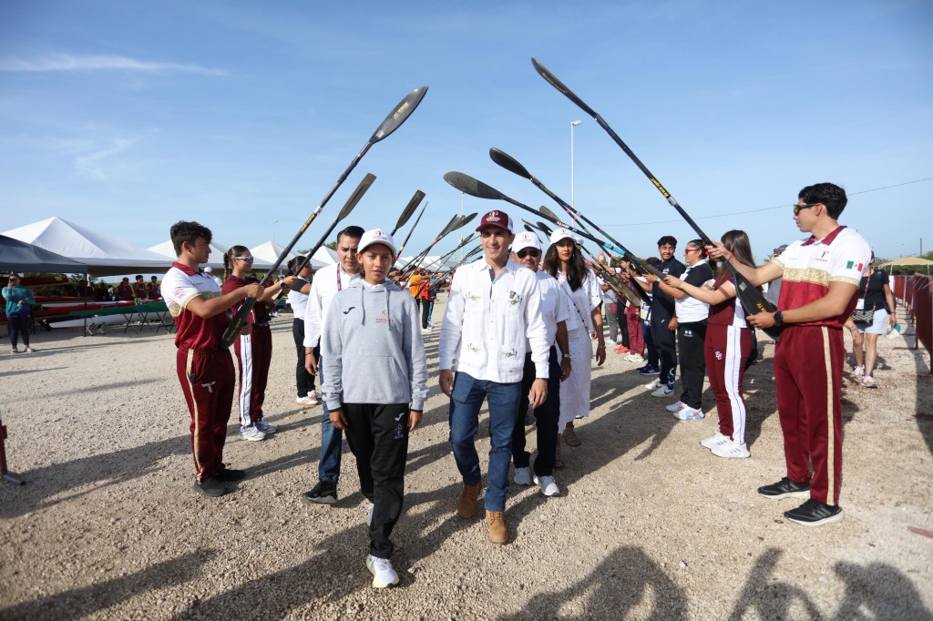 Presencia Rommel inicio del canotaje en la olimpiada nacional en Yucatán