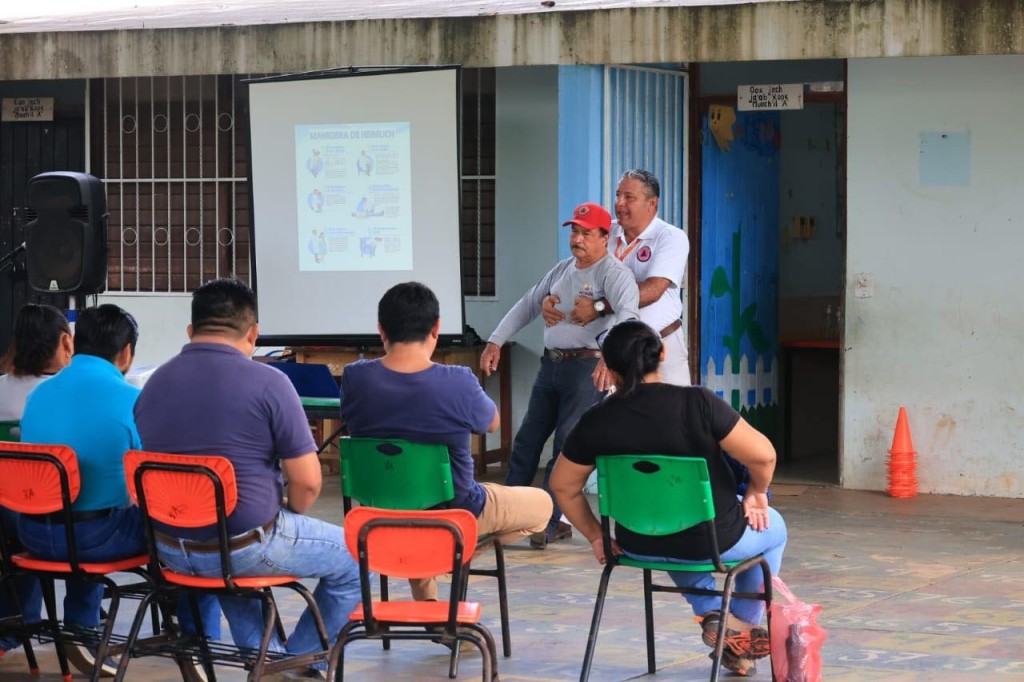 1 Capacitan a 60 docentes de Tizimín en Primeros Auxilios y RCP