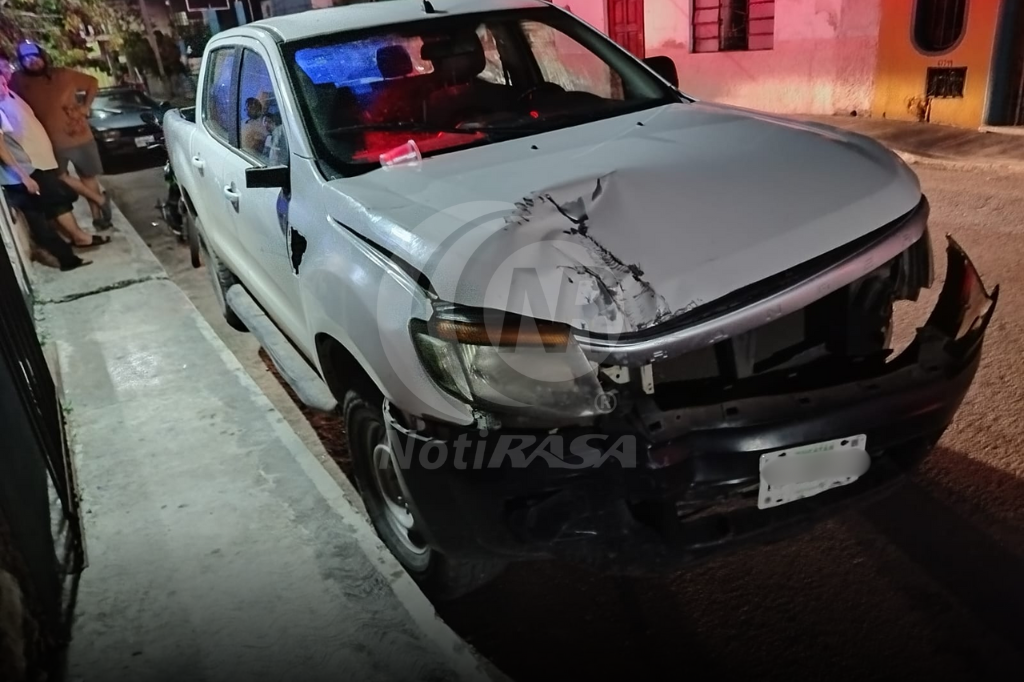1 Destruye poste de madera, al chocar bajo efectos del alcohol