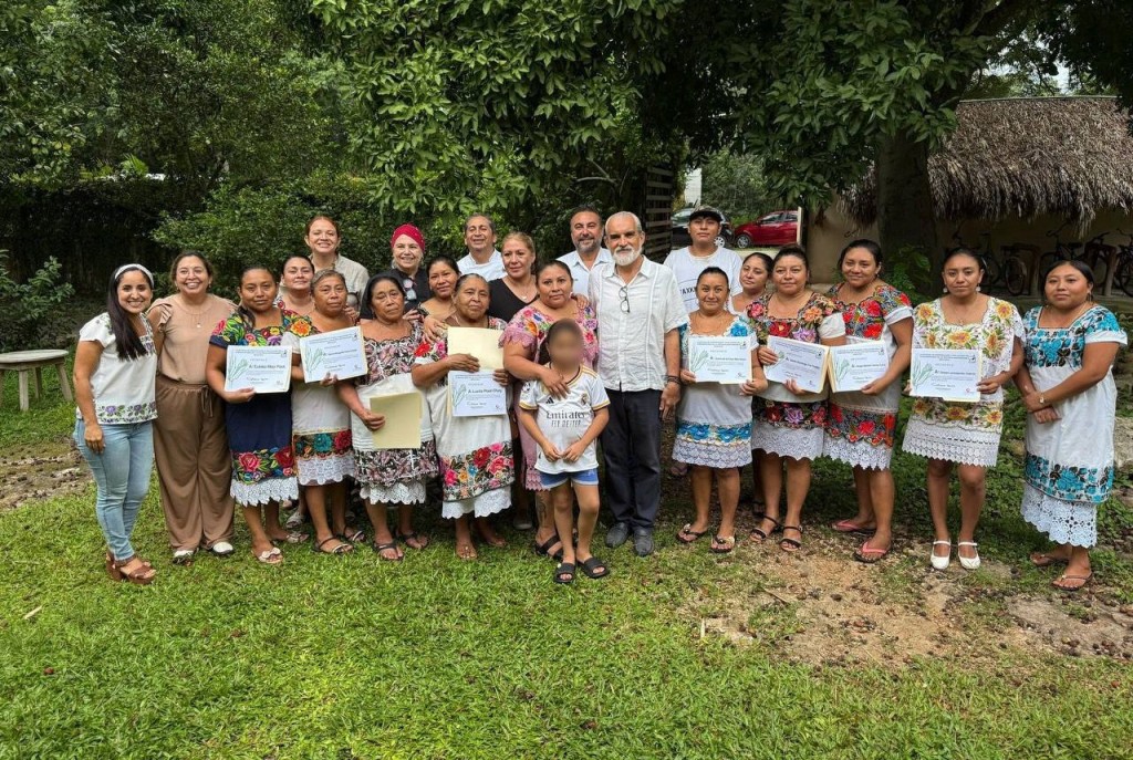 1 Certifican a cocineros de Yucatán en gastronomía tradicional