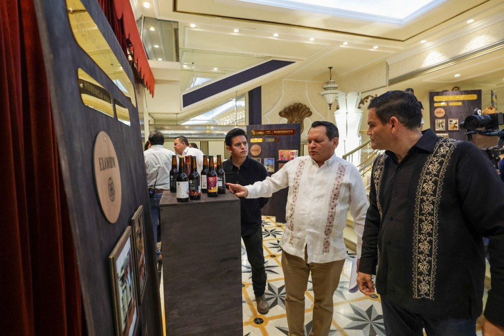 Reafirma Joaquín Díaz Mena apoyo a emprendedoras y emprendedores