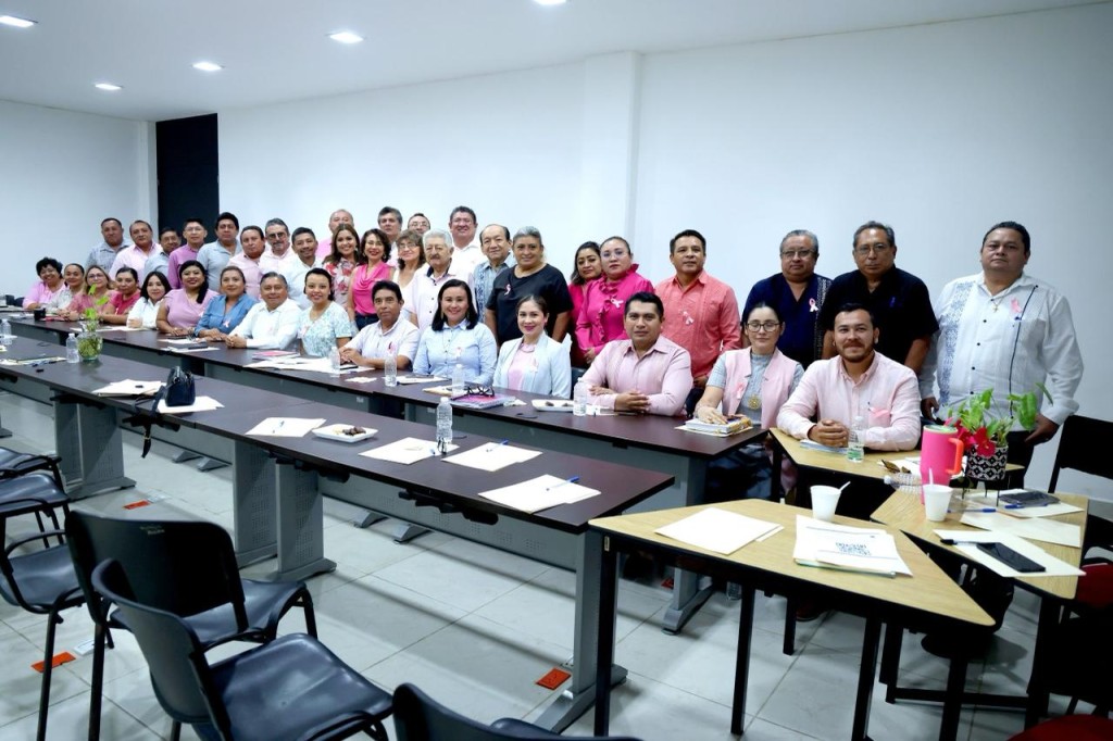 Sostiene Segey encuentro con figuras educativas de Tizimín para fortalecer diálogo y avances