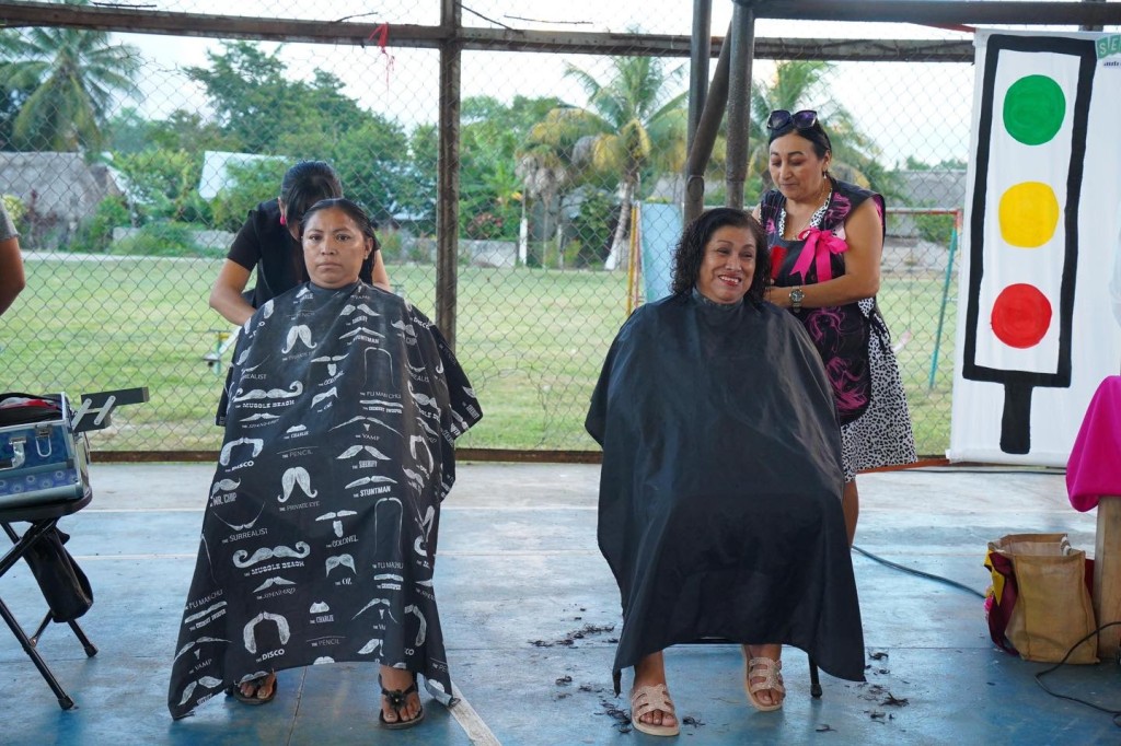 Llevan la Caravana Rosa a mujeres rurales de Tizimín