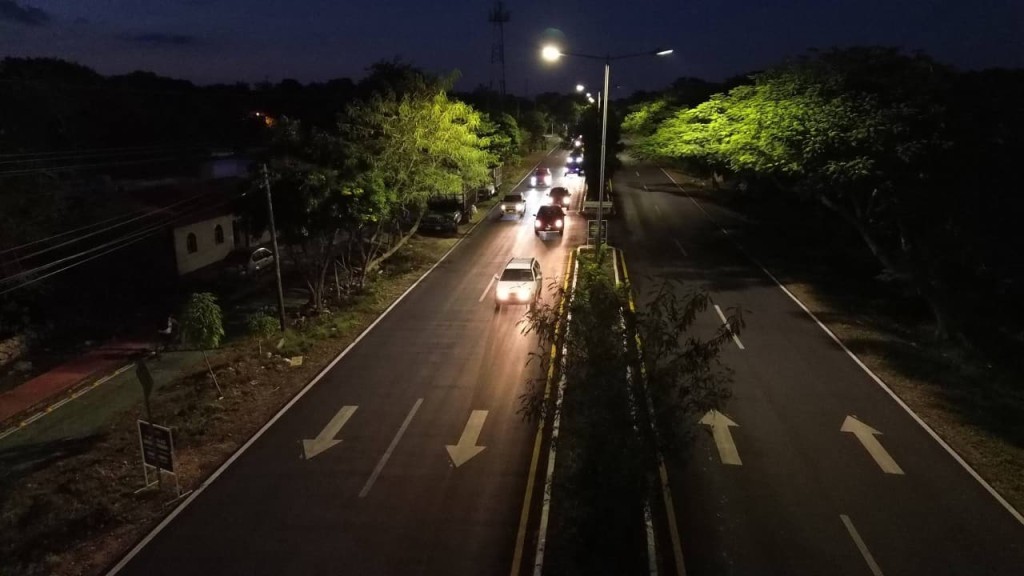 Patrón Laviada supervisó obras en vialidad clave de Xmatkuil; inversión de 3.2 MDP