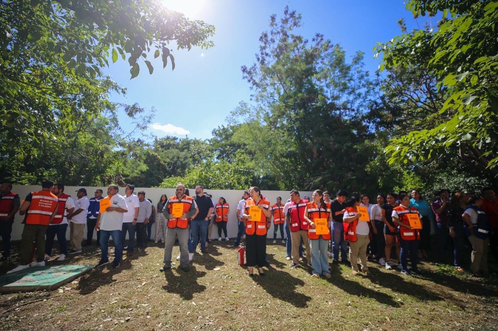 Simulacro de protección civil en el Congreso del Estado logra evacuación en 7 minutos