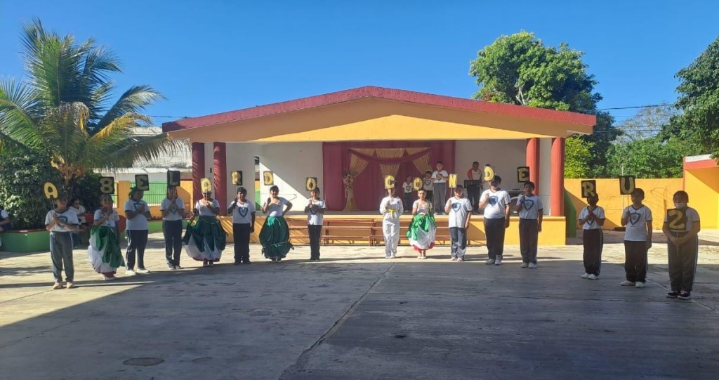 La primaria “Abelardo Conde Ruz” celebró sus 59 años de fundación con un desfile e inauguración de espacios, en Tizimín