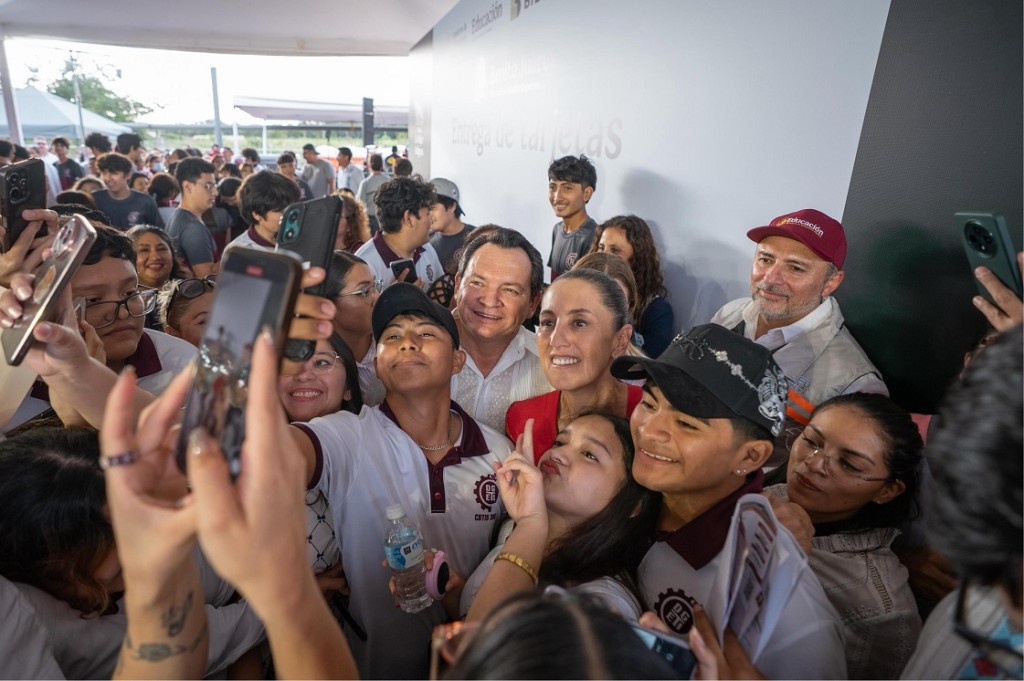 Presidenta Claudia Sheinbaum y Gobernador Joaqu&iacute;n D&iacute;az Mena supervisan obras estrat&eacute;gicas para Yucat&aacute;n