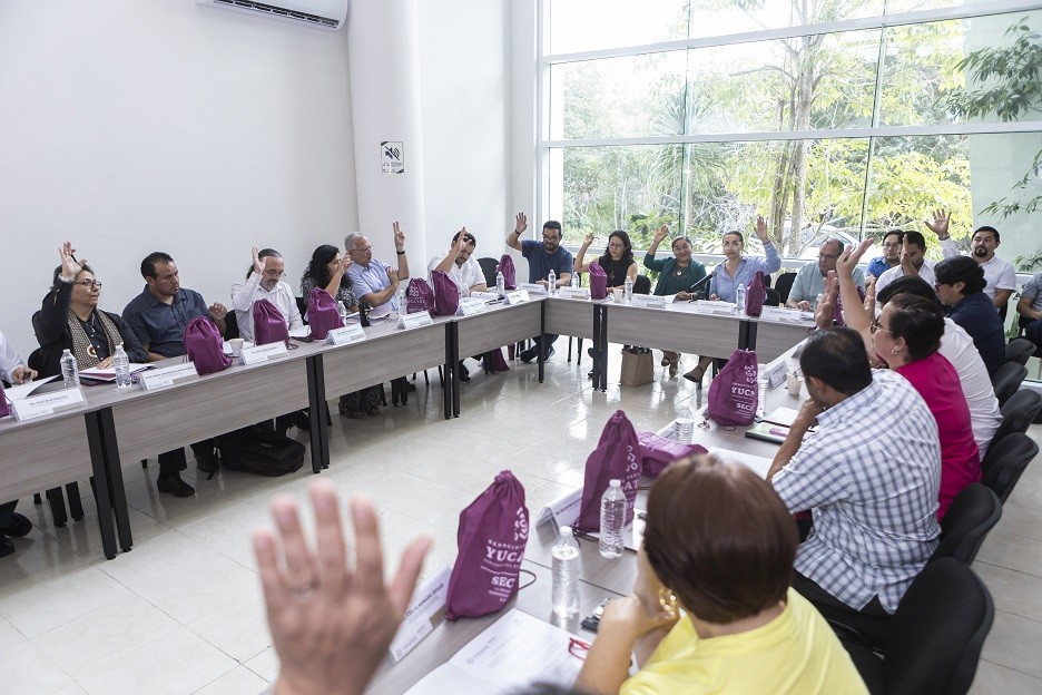 Proponen crear repositorio de tesis en Yucatán con análisis mediante Inteligencia Artificial