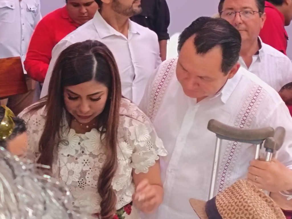 Gobernador entrega 234 aparatos a personas con discapacidad