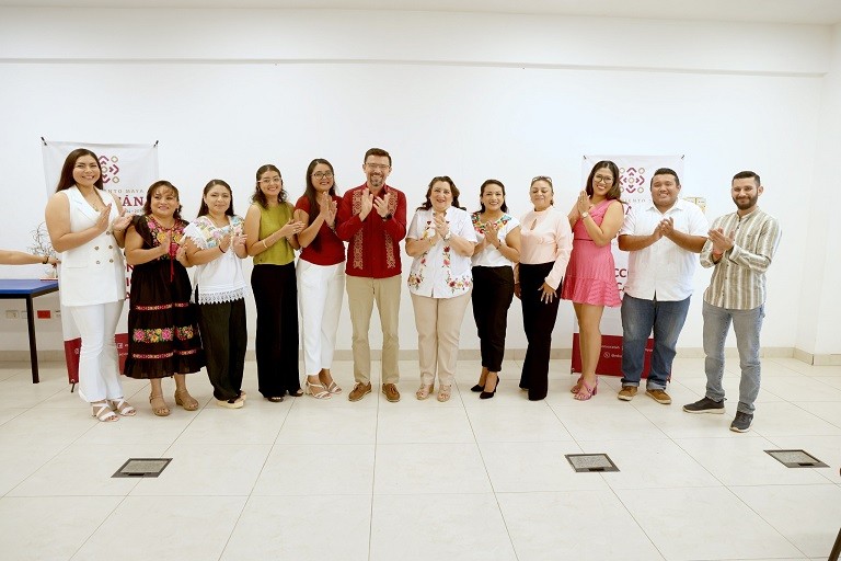 Asignan 160 plazas docentes para el ciclo escolar 2025-2026