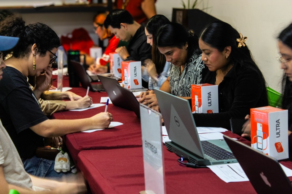 Impulsan digitalizaci&oacute;n de personas artesanas y emprendedoras