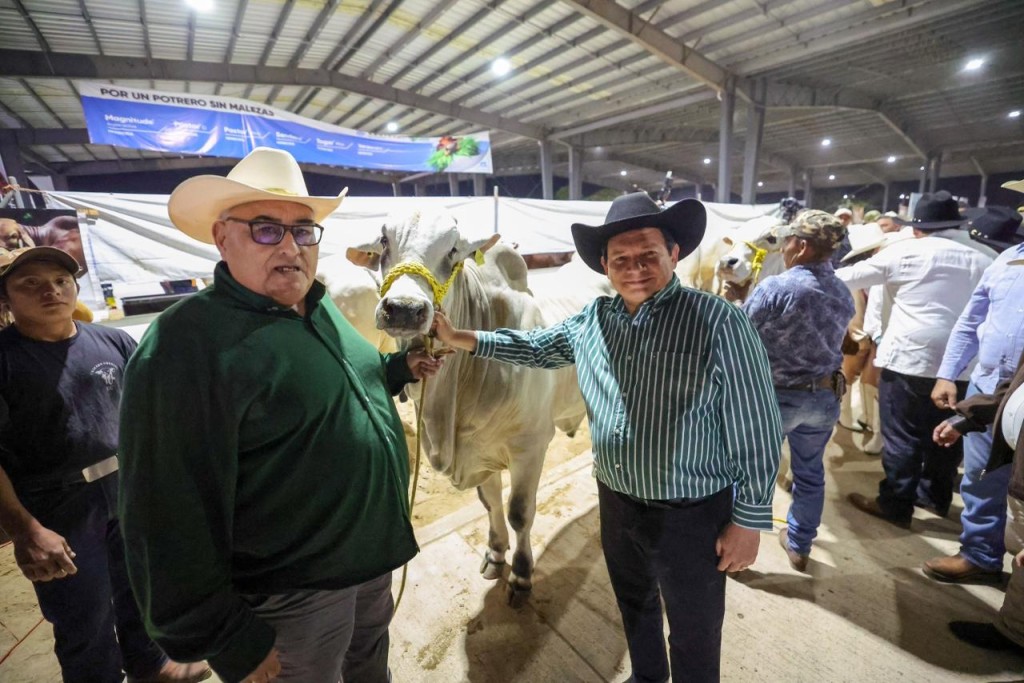 Impulsan Mejoramiento Gen&eacute;tico en la Feria de Reyes Tizim&iacute;n
