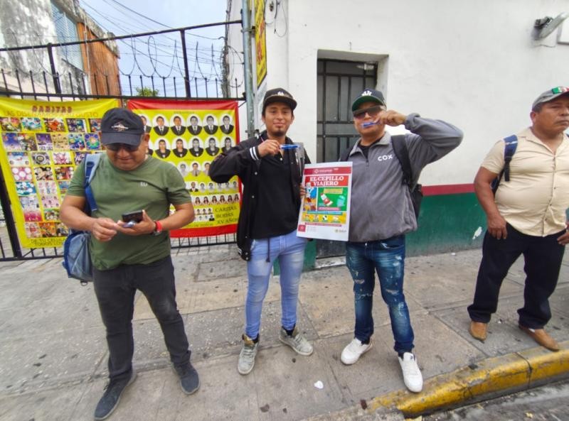 Impulsa SSY la campaña “Cepillo Viajero” para promover la salud bucal en usuarios del transporte público