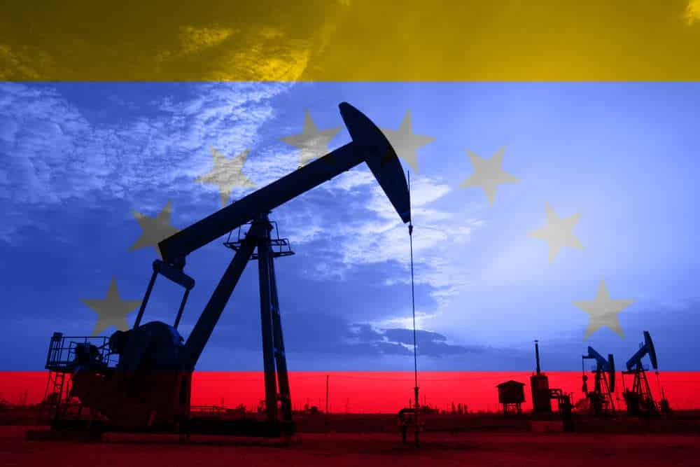 Cambia Venezuela su legislación y permite que empresas extranjeras accedan al petróleo