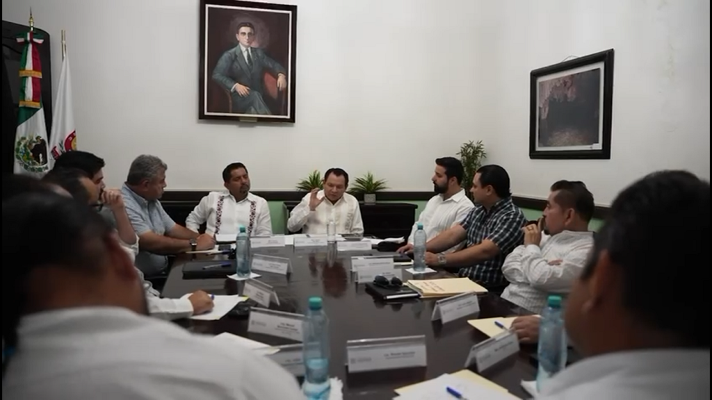 Escucha el gobernador al empresariado de Valladolid