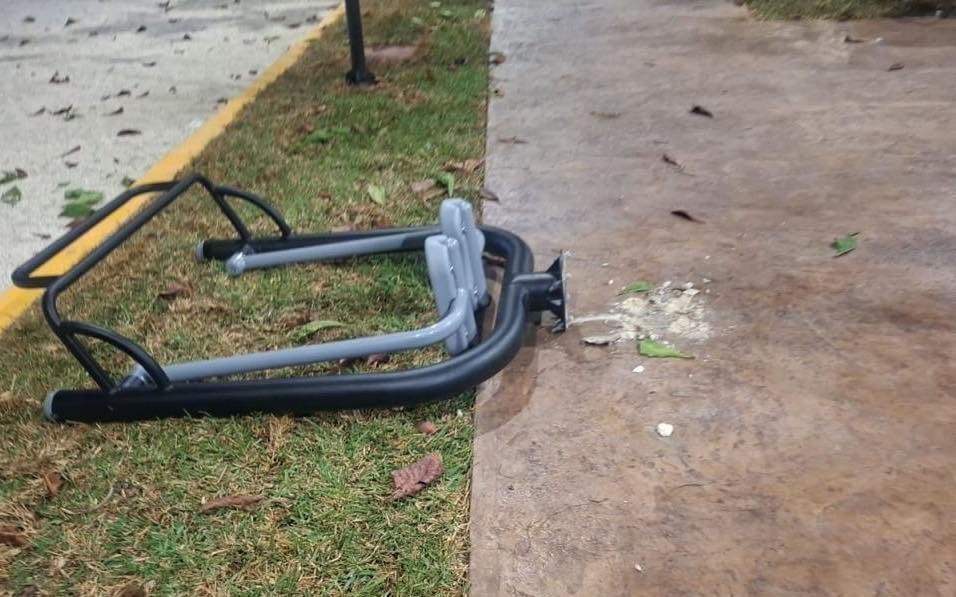 Vandalizan de nuevo espacios p&uacute;blicos de Tizim&iacute;n