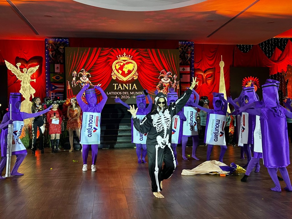 Realizan tradicional Carnaval a beneficio de la Cruz Roja