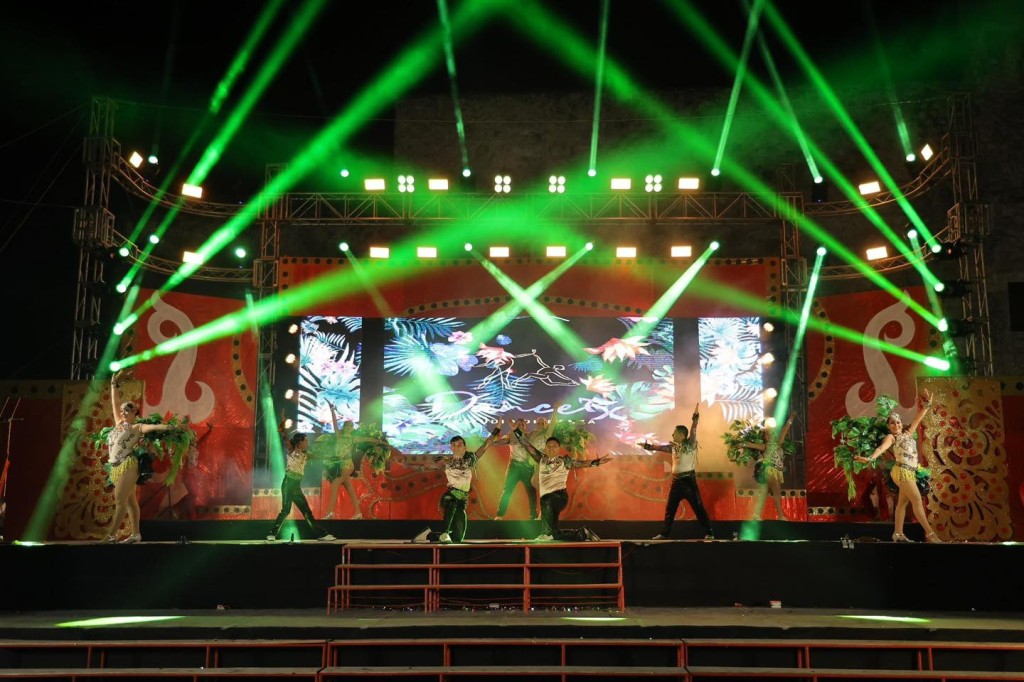 Llena de ritmo y color, la noche internacional del Carnaval Tizim&iacute;n 2026