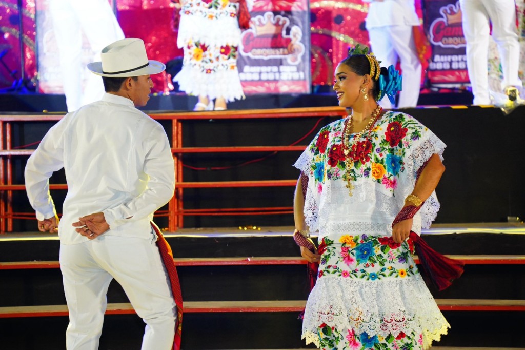 Resaltan las tradiciones en la Noche Regional del Carnaval Tizim&iacute;n 2026