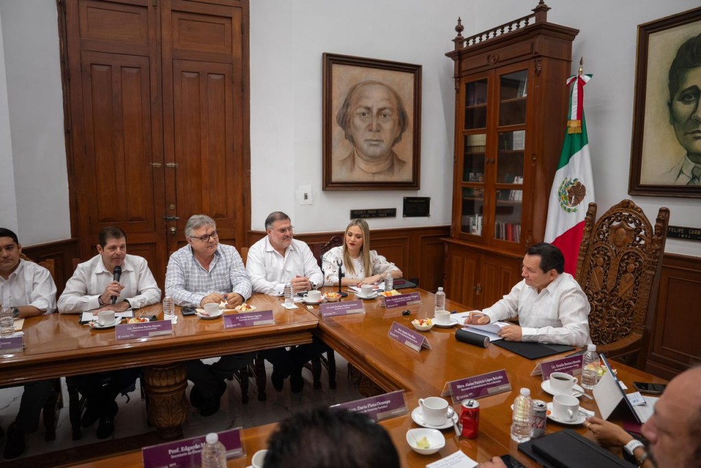 Revisan Gobierno y CCE avances estratégicos para el desarrollo económico