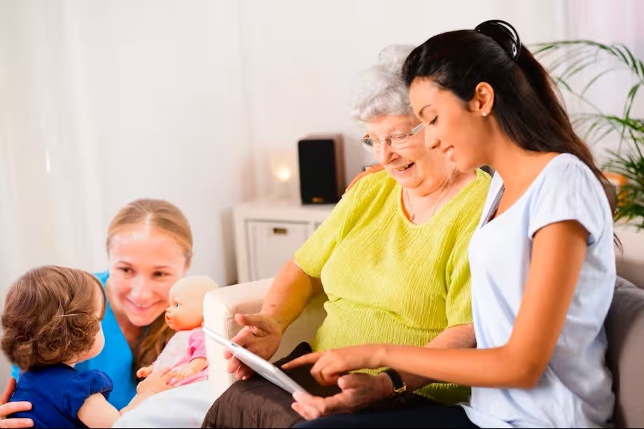 Busca Instituto de las Mujeres promover la igualdad de cuidados en las familias