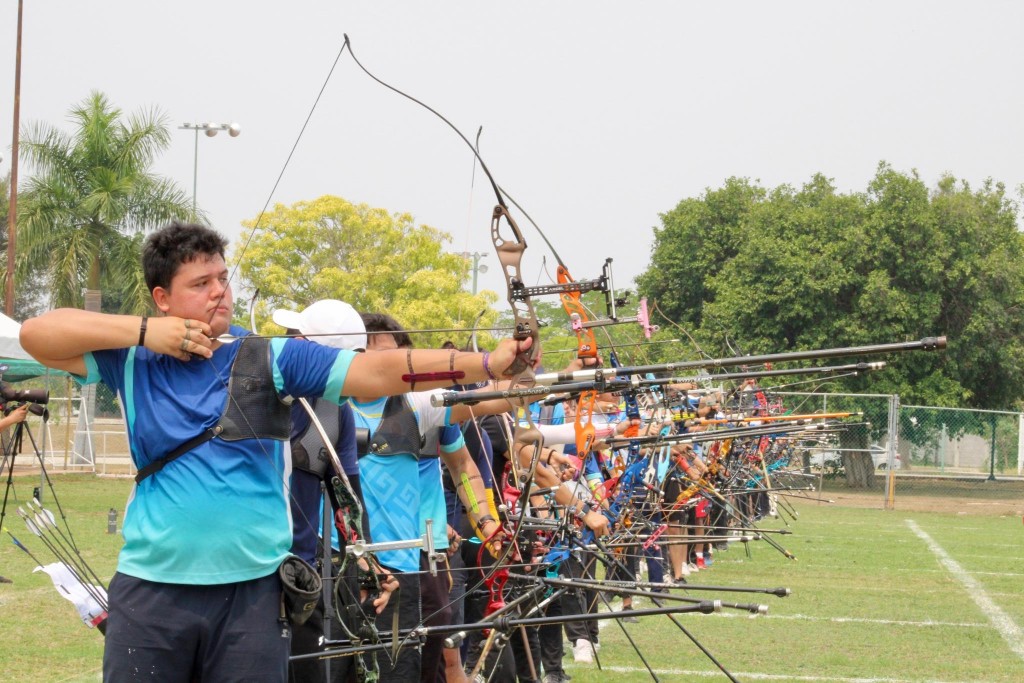 Realizar&aacute;n IDEY y Conade mejoras en espacios deportivos de Yucat&aacute;n