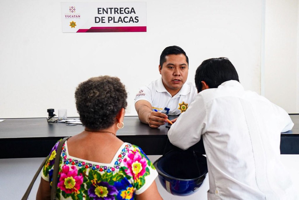 SSP acerca servicio de emplacamiento a Tizim&iacute;n y refuerza llamado a regularizar motocicletas.