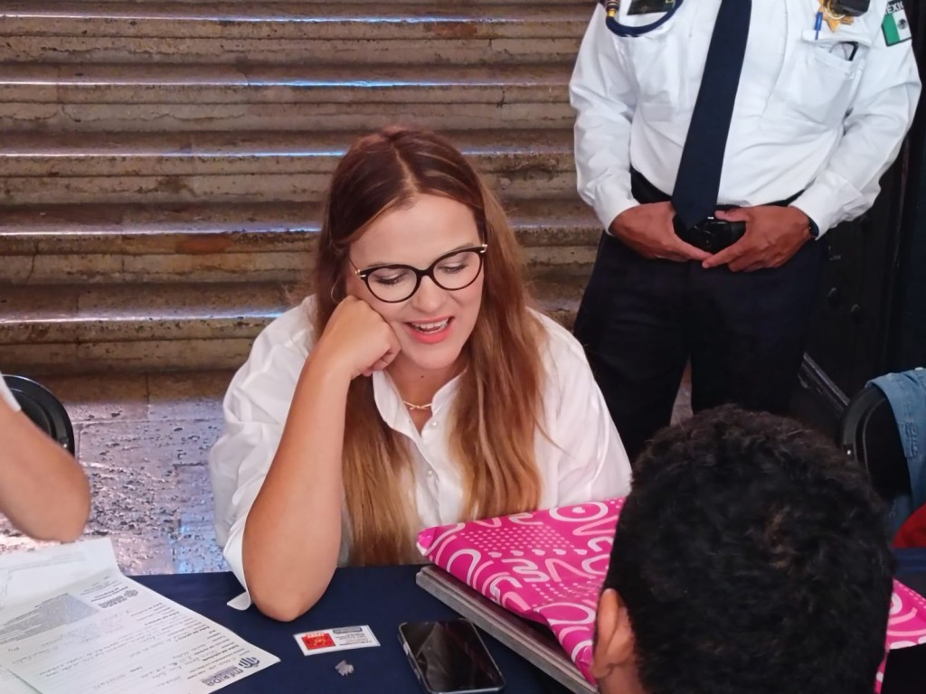 Levanta la mano Cecilia Patr&oacute;n para ayudar en la seguridad de M&eacute;rida y del pa&iacute;s
