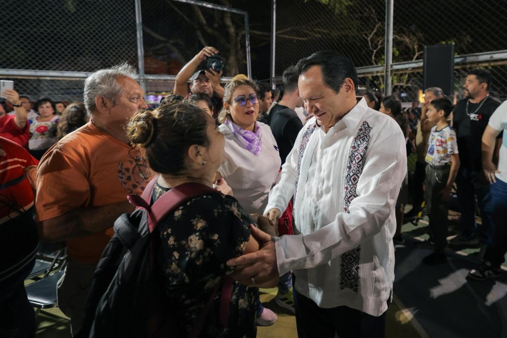 Exponen sus necesidades habitantes de Vergel III, en Di&aacute;logos con el Pueblo