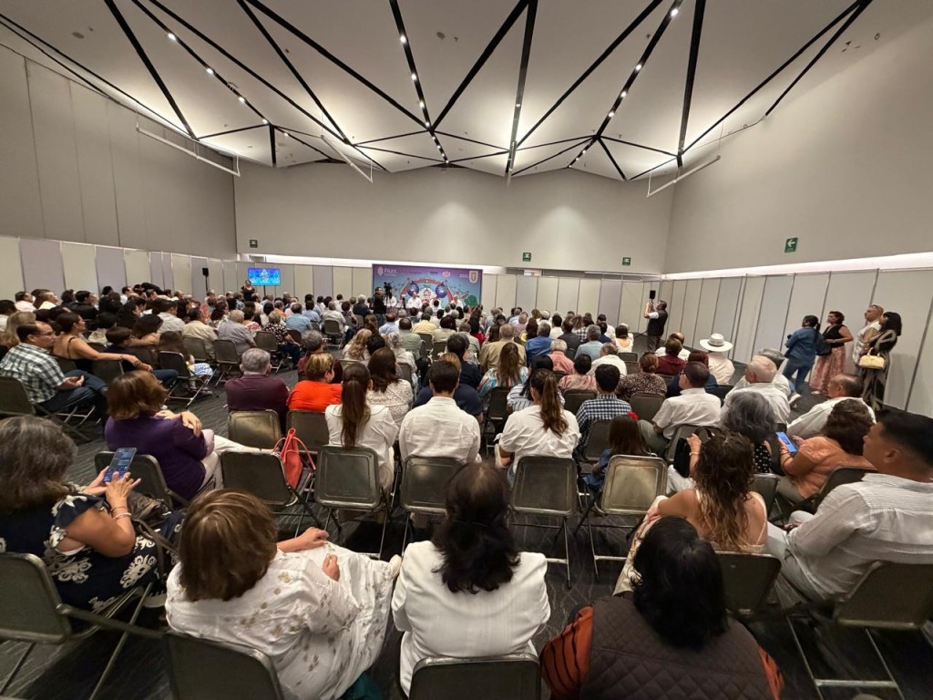 “Un yucateco ejemplar”, libro presentado en la Filey para recordar a Renan Solís Avilés