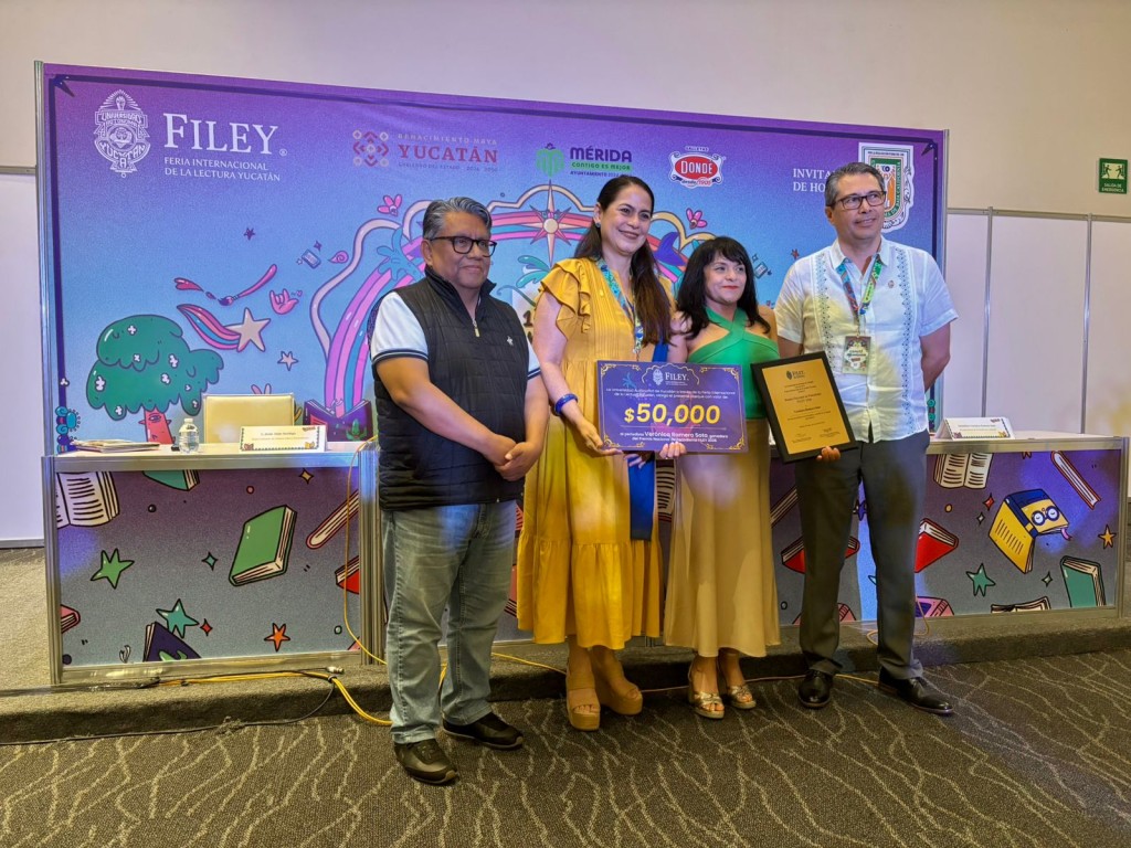 Entregan a Ver&oacute;nica Romero Soto el Premio Nacional de Periodismo Filey 2026