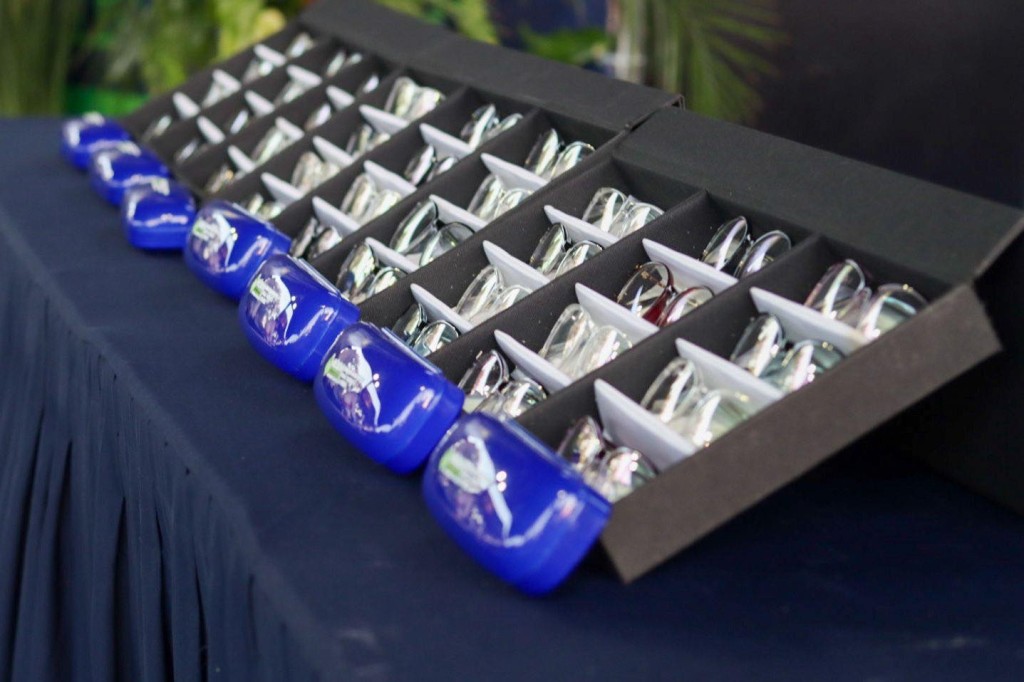 Realizar&aacute; Ayuntamiento de M&eacute;rida otra entrega de lentes gratuitos