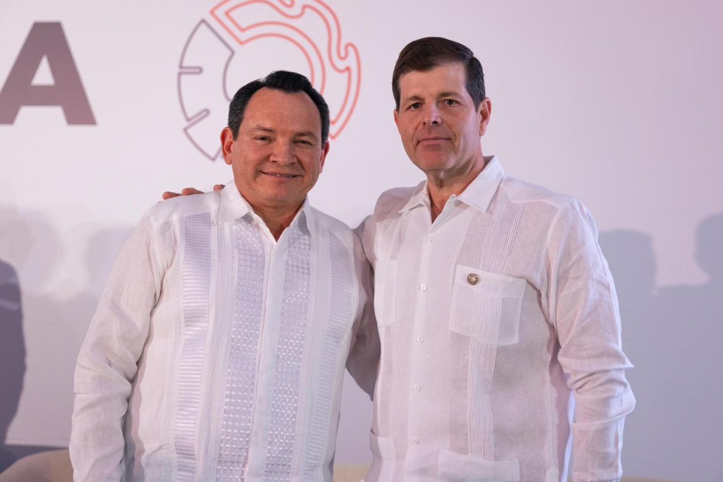 Hacen equipo gobierno e industria por el crecimiento de Yucatán
