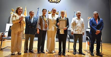 Rinden homenaje a Don Jos&eacute; Laris Iturbide, empresario pionero de la radio en M&eacute;xico