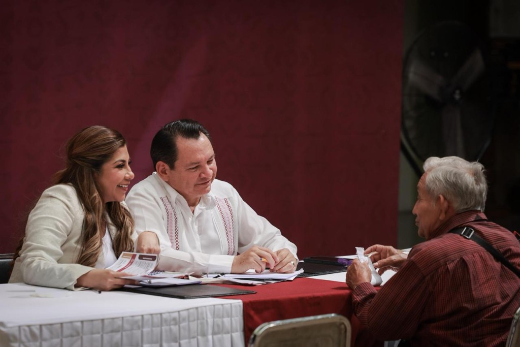 Atiende gobernador de frente a la ciudadan&iacute;a